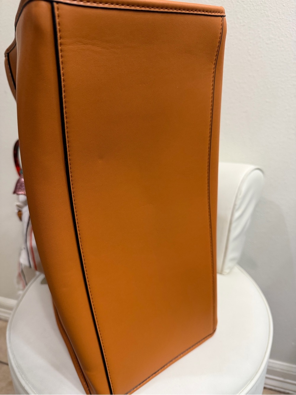 Handbag - Picture 3 of 7